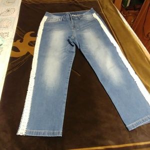 Masseys. Capri never worn. In great shape